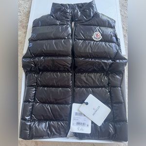BNWT Moncler Ghany women’s down black vest, size 0, XS